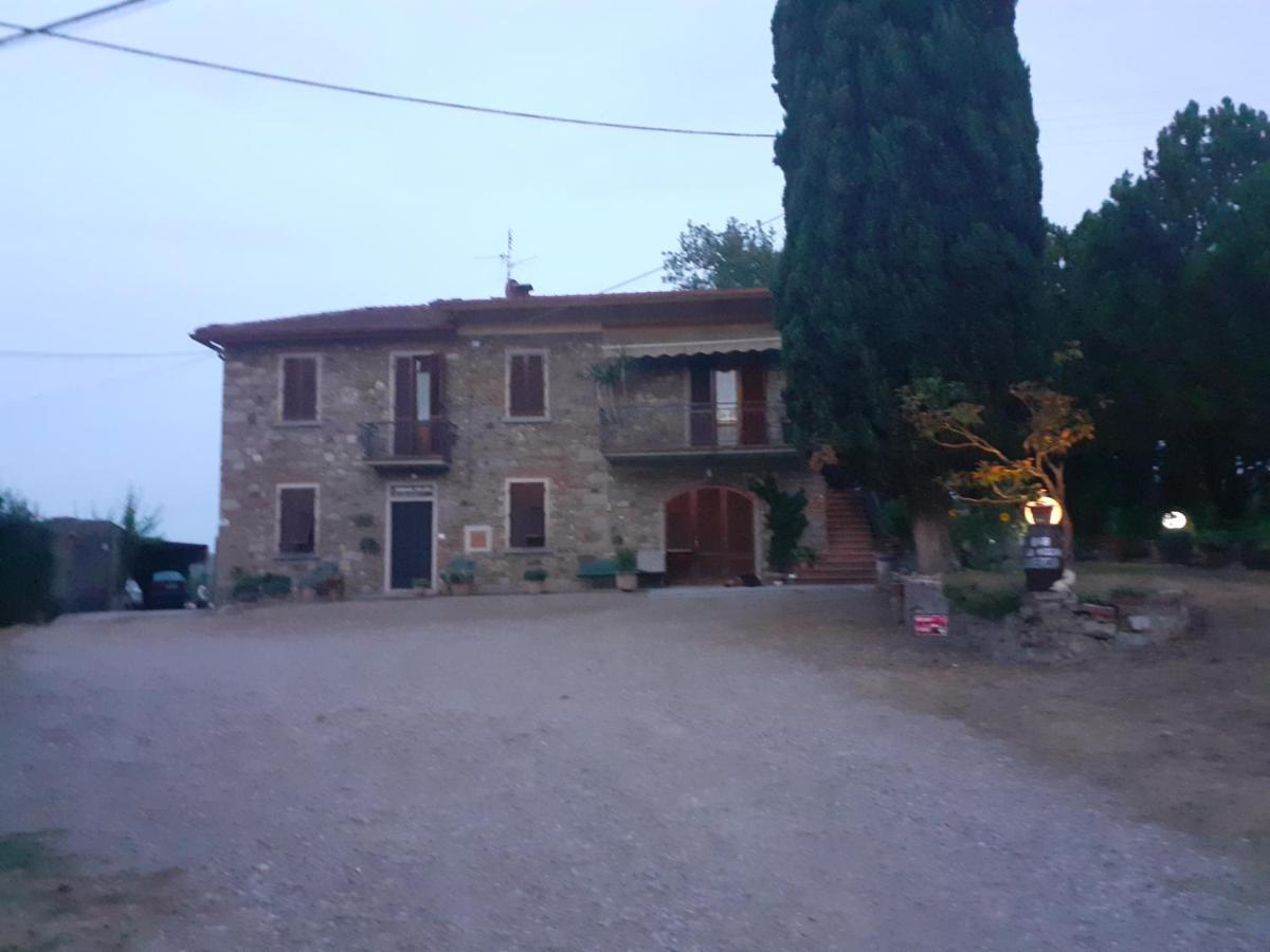 ペルジネ・ヴァルダルノ La Vecchia Querciaヴィラ エクステリア 写真
