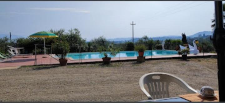 ペルジネ・ヴァルダルノ La Vecchia Querciaヴィラ エクステリア 写真