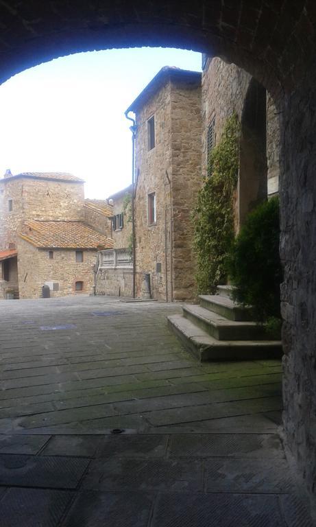 ペルジネ・ヴァルダルノ La Vecchia Querciaヴィラ エクステリア 写真